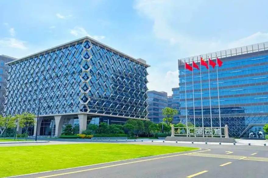 爱看球 从数据到观感：足球篮球赛场十大高性价比关注指标榜单